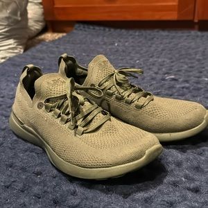 Women’s APL Techloom Breeze